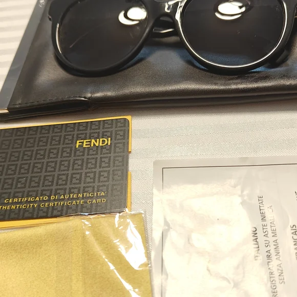 Fendi Black and Tan Sunglasses - Picture 2 of 8
